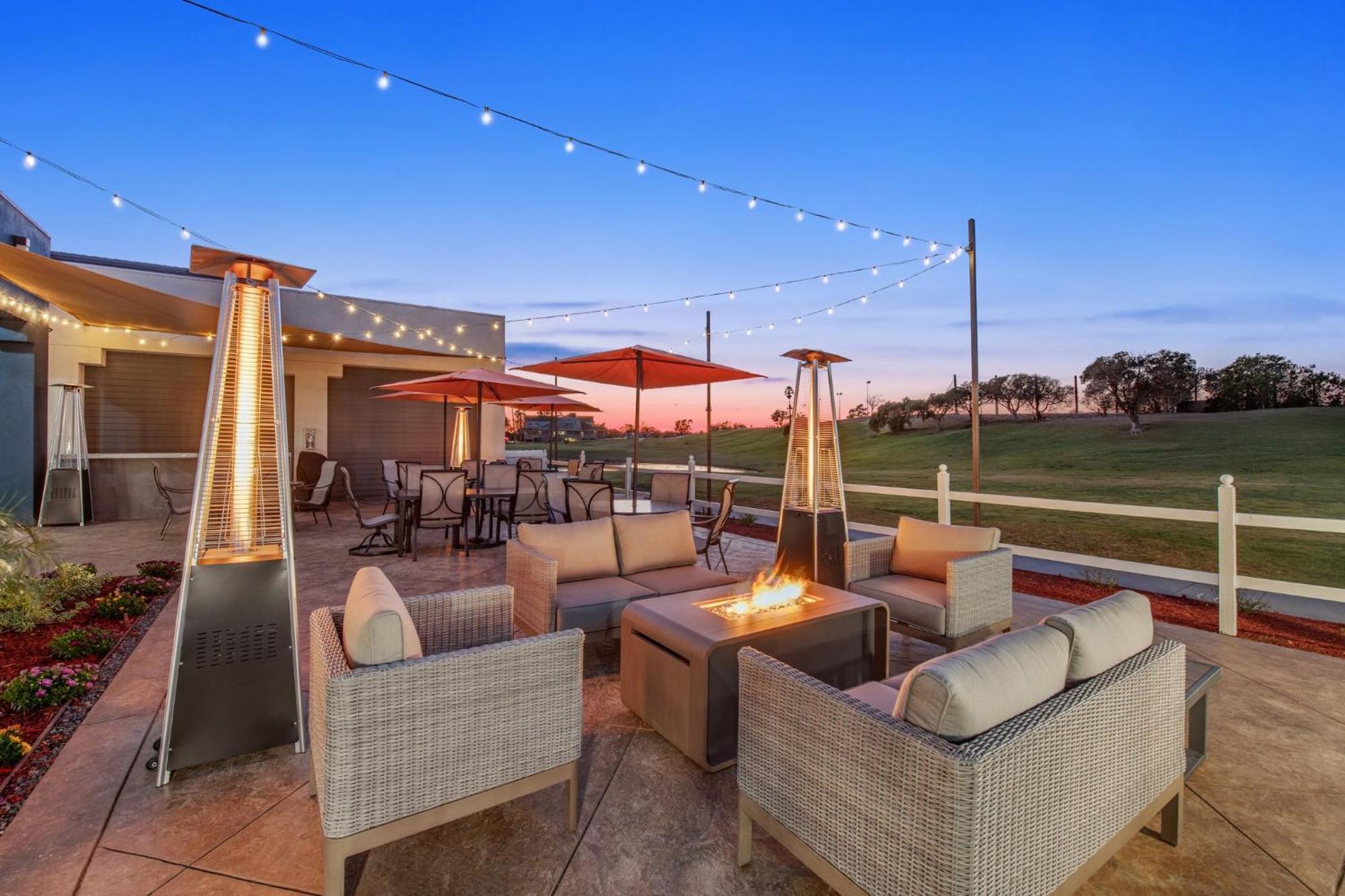 Staybridge Suites Oxnard - River Ridge By Ihg Exterior foto